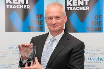 Paul Ryan receives his Kent Headteacher of the Year Award