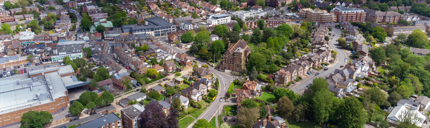 A picture of a church in an urban setting